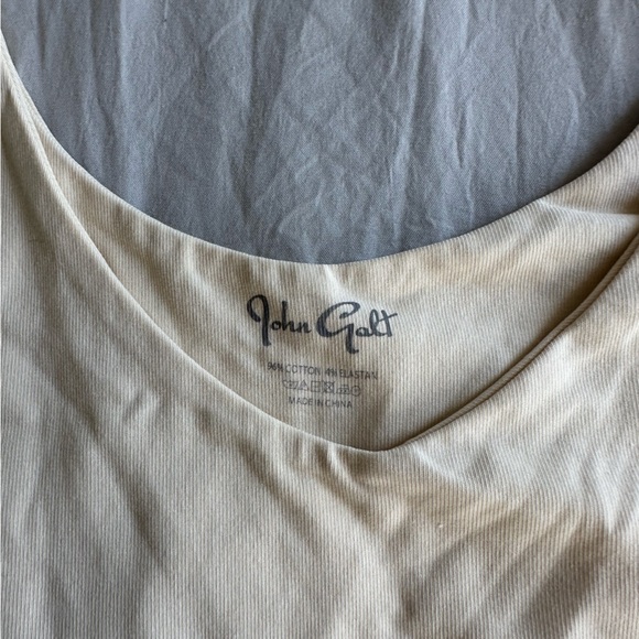 Brandy Melville Cream Lydia Tank - Picture 3 of 4